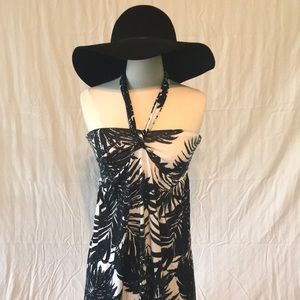 Old Navy B+W Tropical Print Halter Maxi Dress